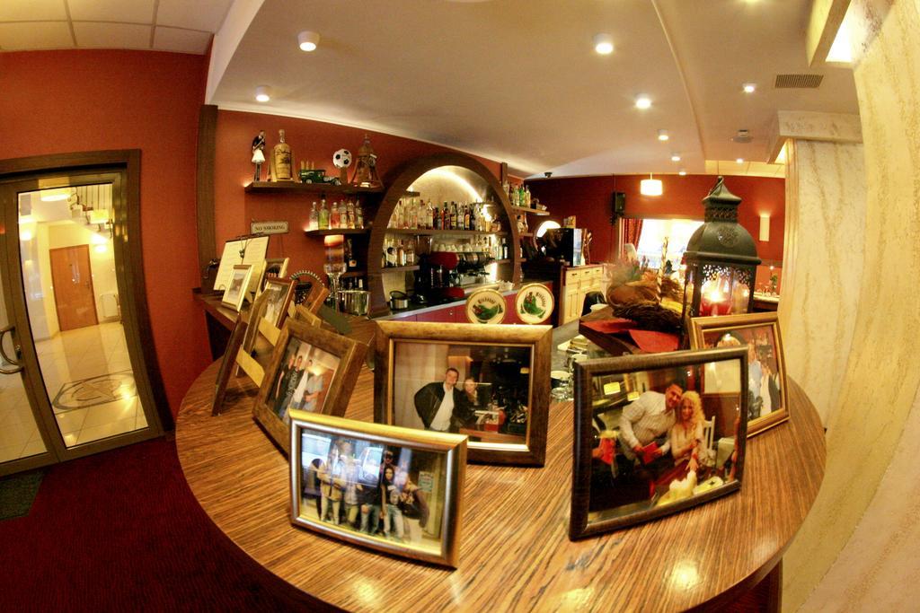 Hotel I Restauracja Złoty Las 외부 사진