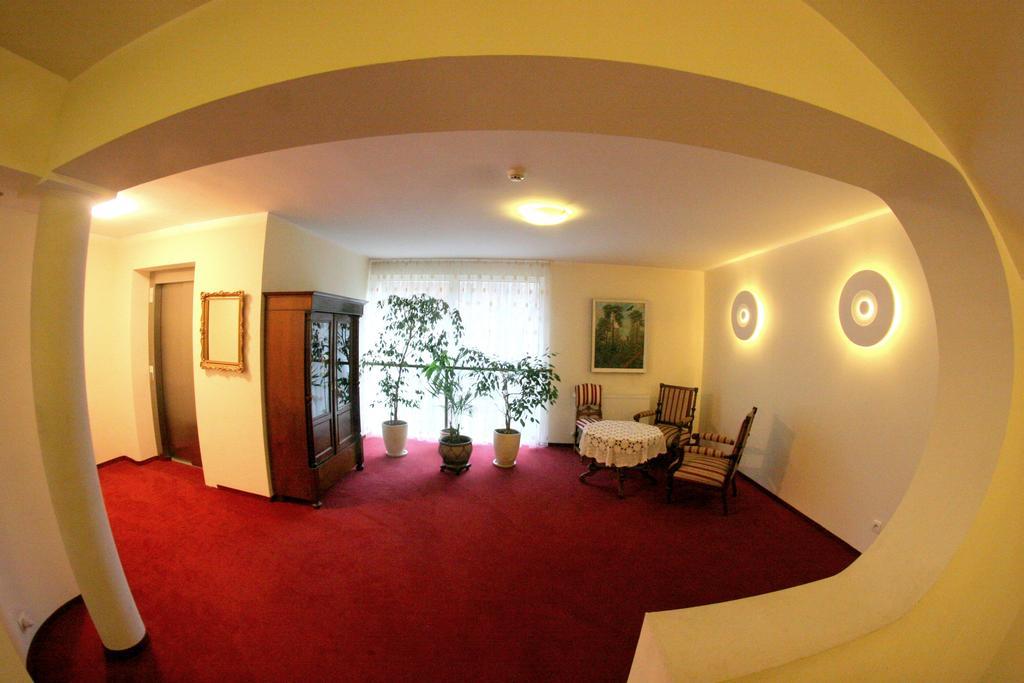 Hotel I Restauracja Złoty Las 외부 사진