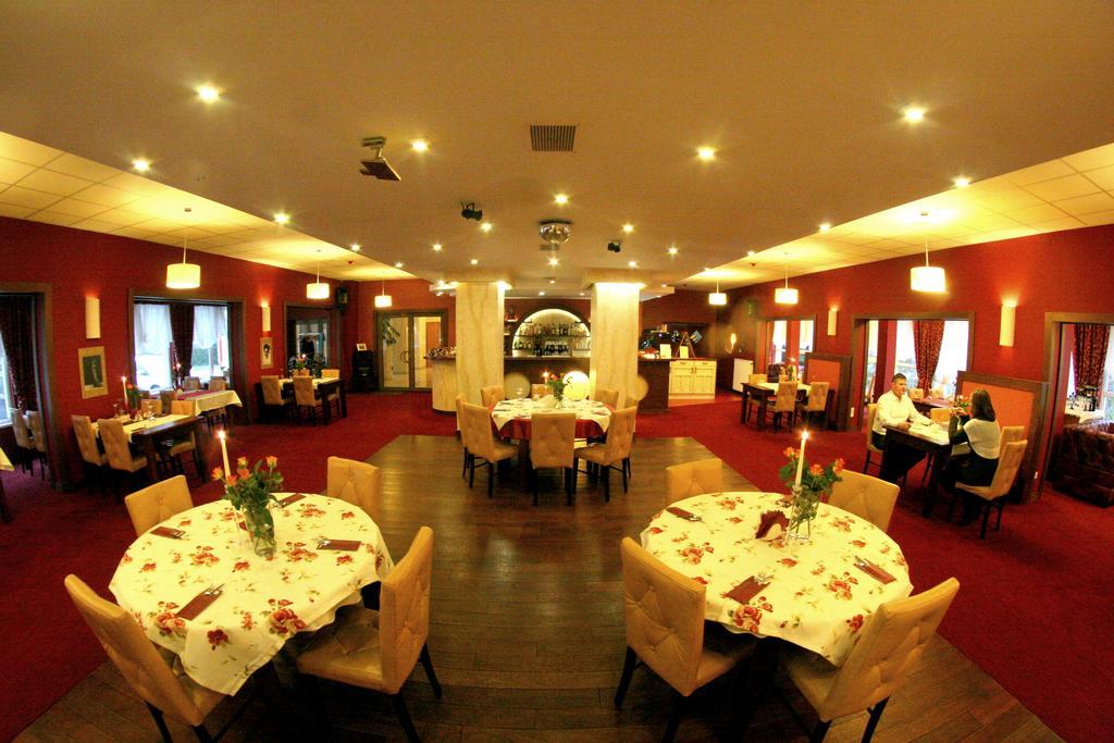 Hotel I Restauracja Złoty Las 외부 사진