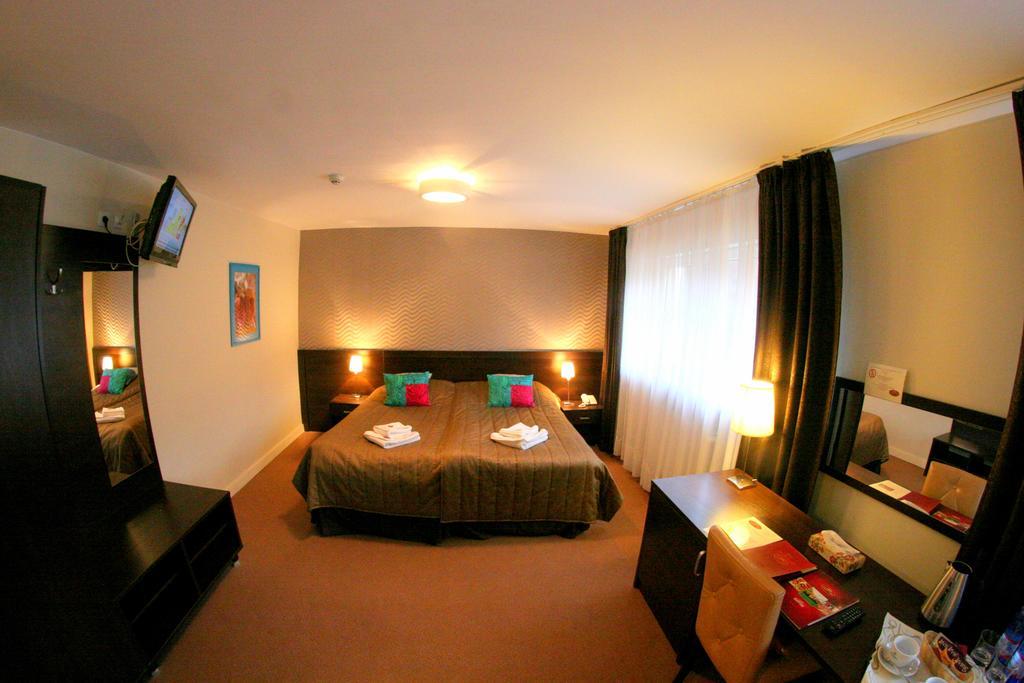 Hotel I Restauracja Złoty Las 객실 사진