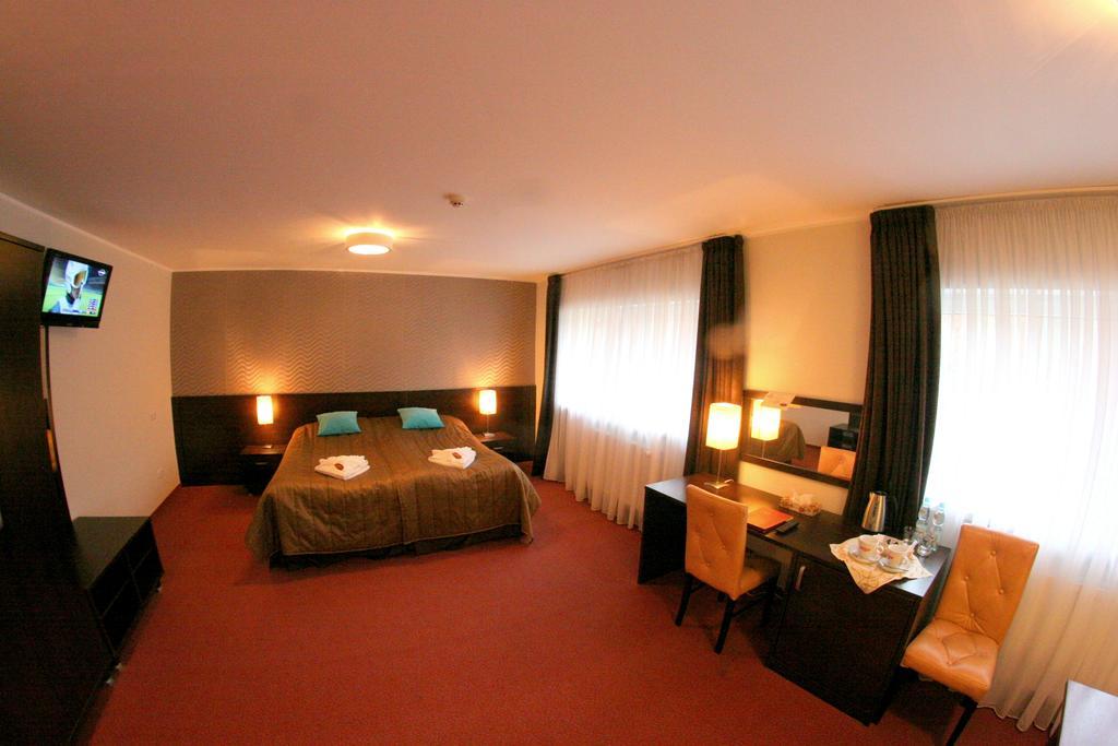 Hotel I Restauracja Złoty Las 객실 사진