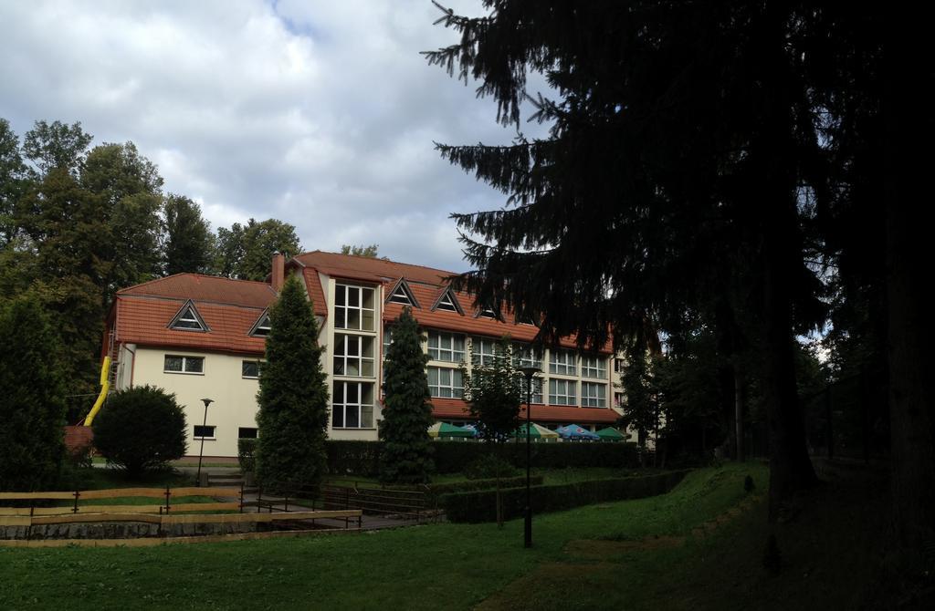 Hotel I Restauracja Złoty Las 외부 사진