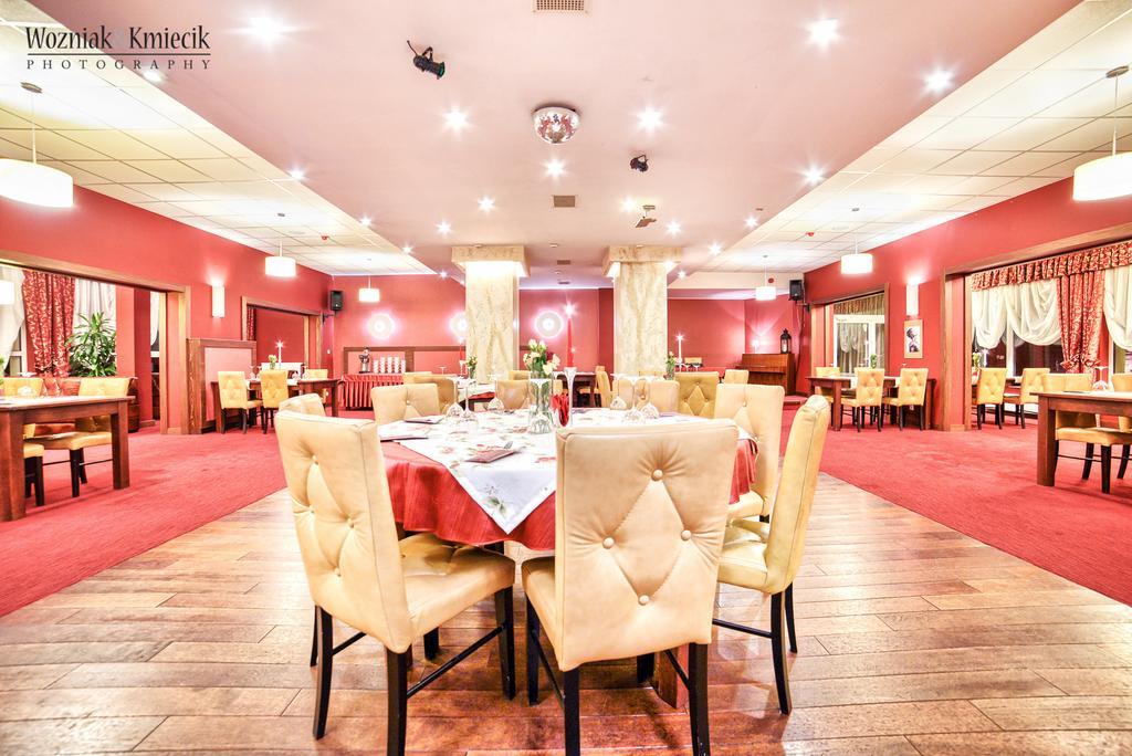 Hotel I Restauracja Złoty Las 외부 사진