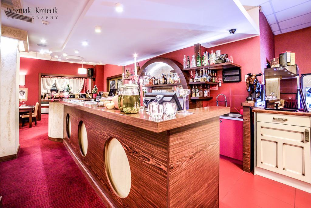 Hotel I Restauracja Złoty Las 외부 사진